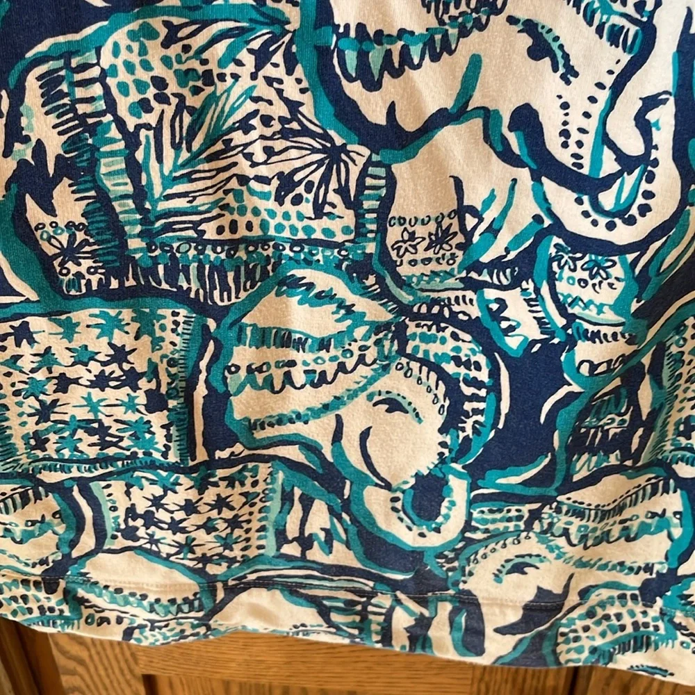 Lilly Pulitzer Luxletic Hooded Skipper Popover in Keep On Truckin Elephant XS - Picture 11 of 11